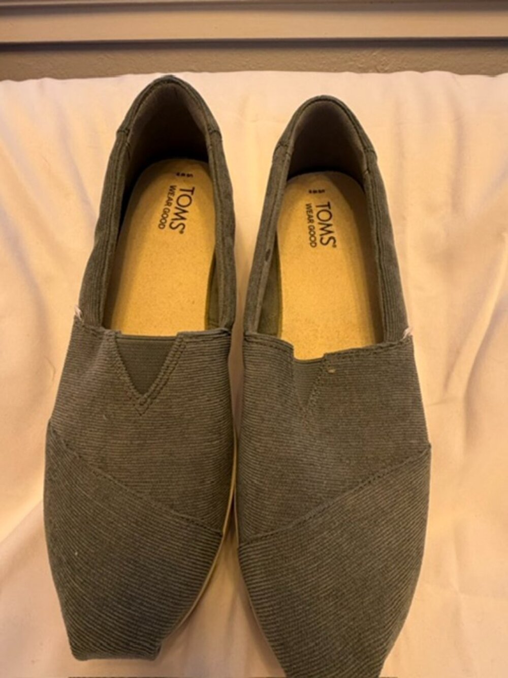 TOMS Green Corduroy Slip On Shoes Espadrille Flats Women's Size 9